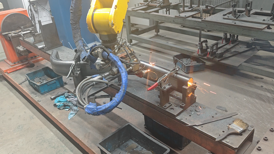 斯塔克机器人三维激光切割在健身器材行业的切割应用