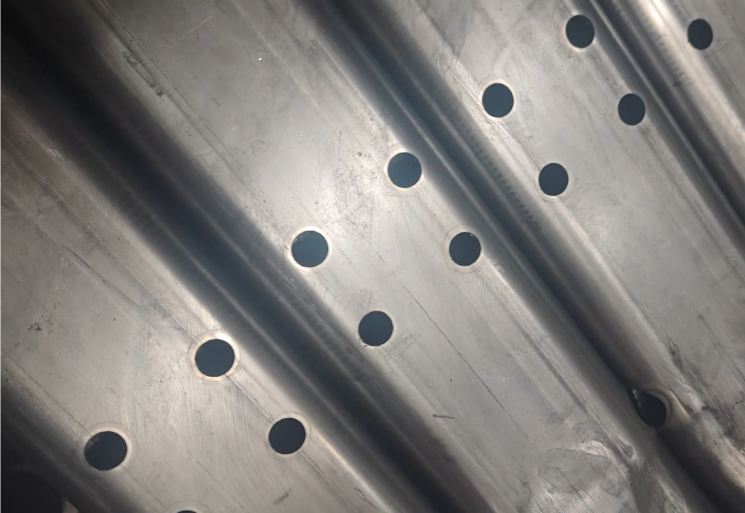 斯塔克机器人三维激光切割健身器材效果图