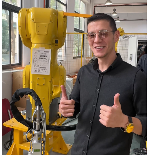 欢迎外国客户莅临斯塔克：以卓越品质筑基石，以优质服务赢未来