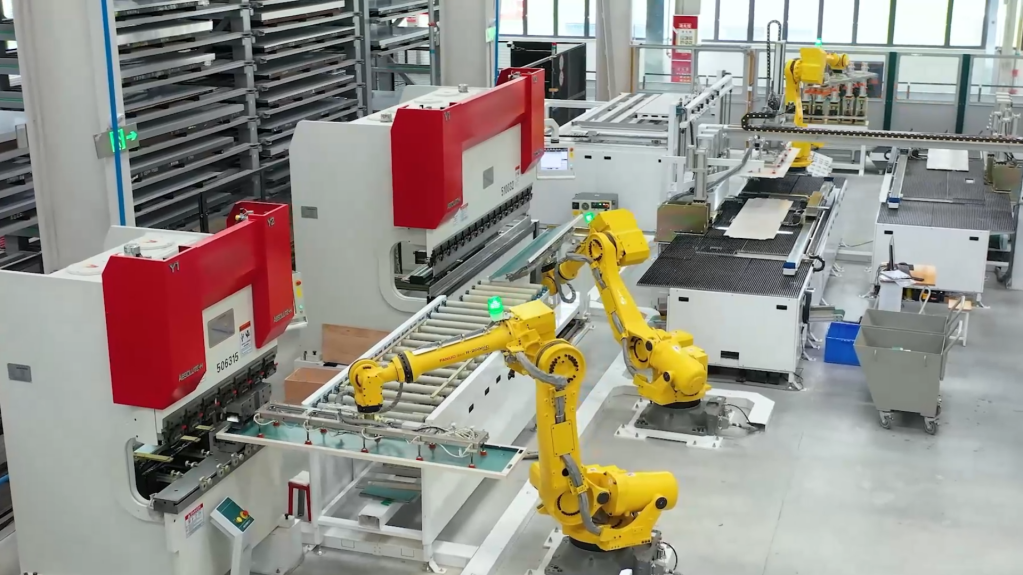 斯塔克机器人：领略三维激光切割、焊接、折弯的别样风采