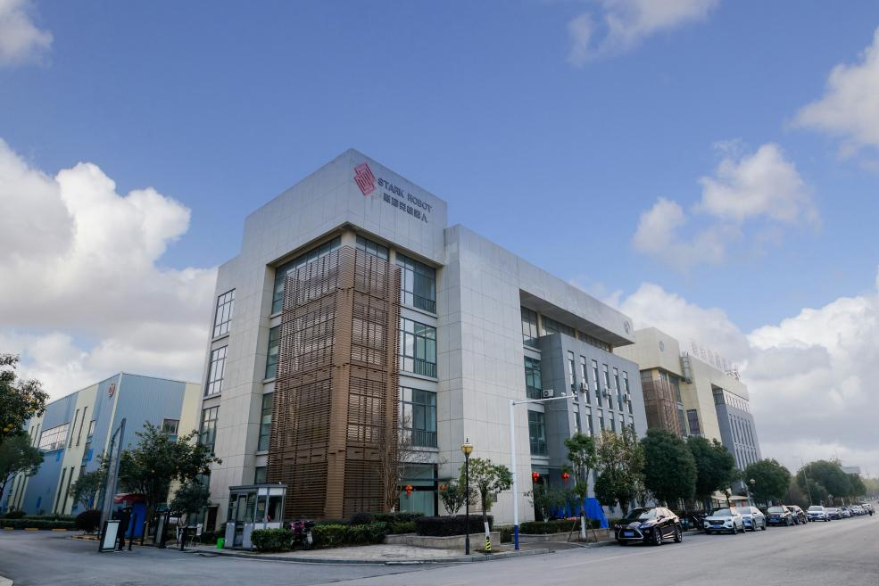 斯塔克机器人：您身边专做三维激光切割设备的可靠伙伴